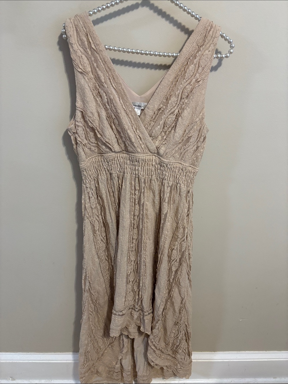 Dressbarn Women 10 Beige Lace High Low Dress Smocked Empire Waist V-Neck Boho